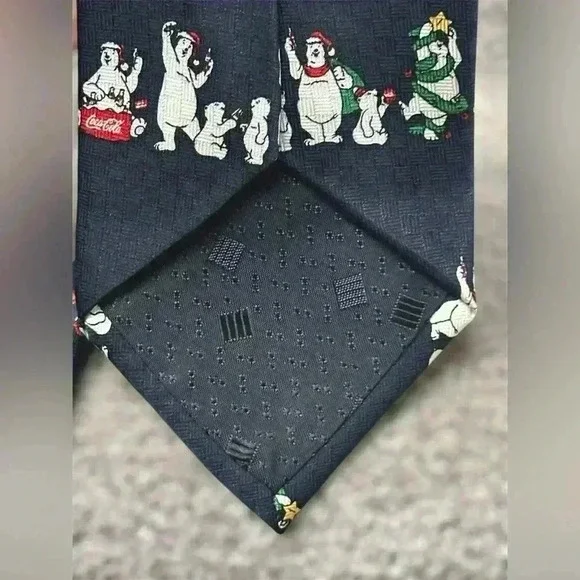 SOLD Vintage 1990’s Coca-Cola Polar Bear Christmas 100% Silk Men’s Neck Tie - Picture 6 of 8